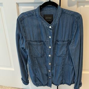 Sanctuary denim snap short. Worn once. Size M